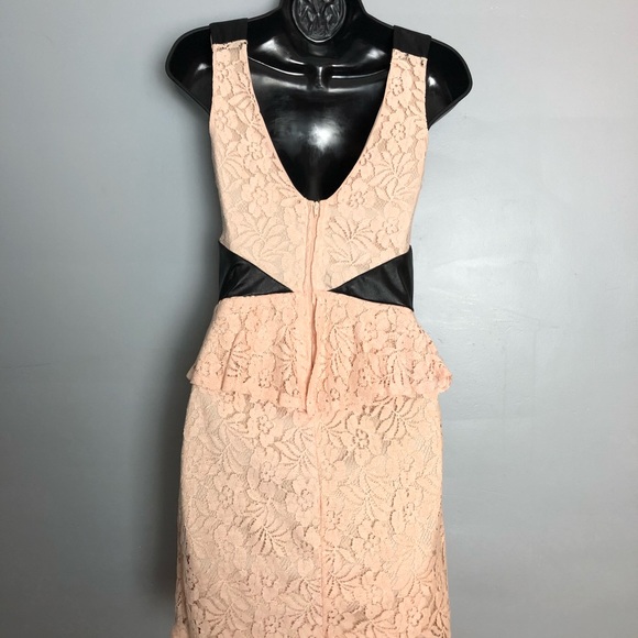 Beautiful Charlotte Ruse dress size XS - Picture 3 of 4